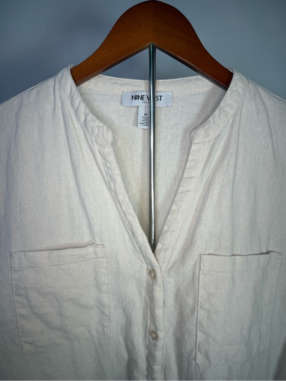 Nine West Cream Button-Up Linen Blouse Size M - Picture 2 of 6